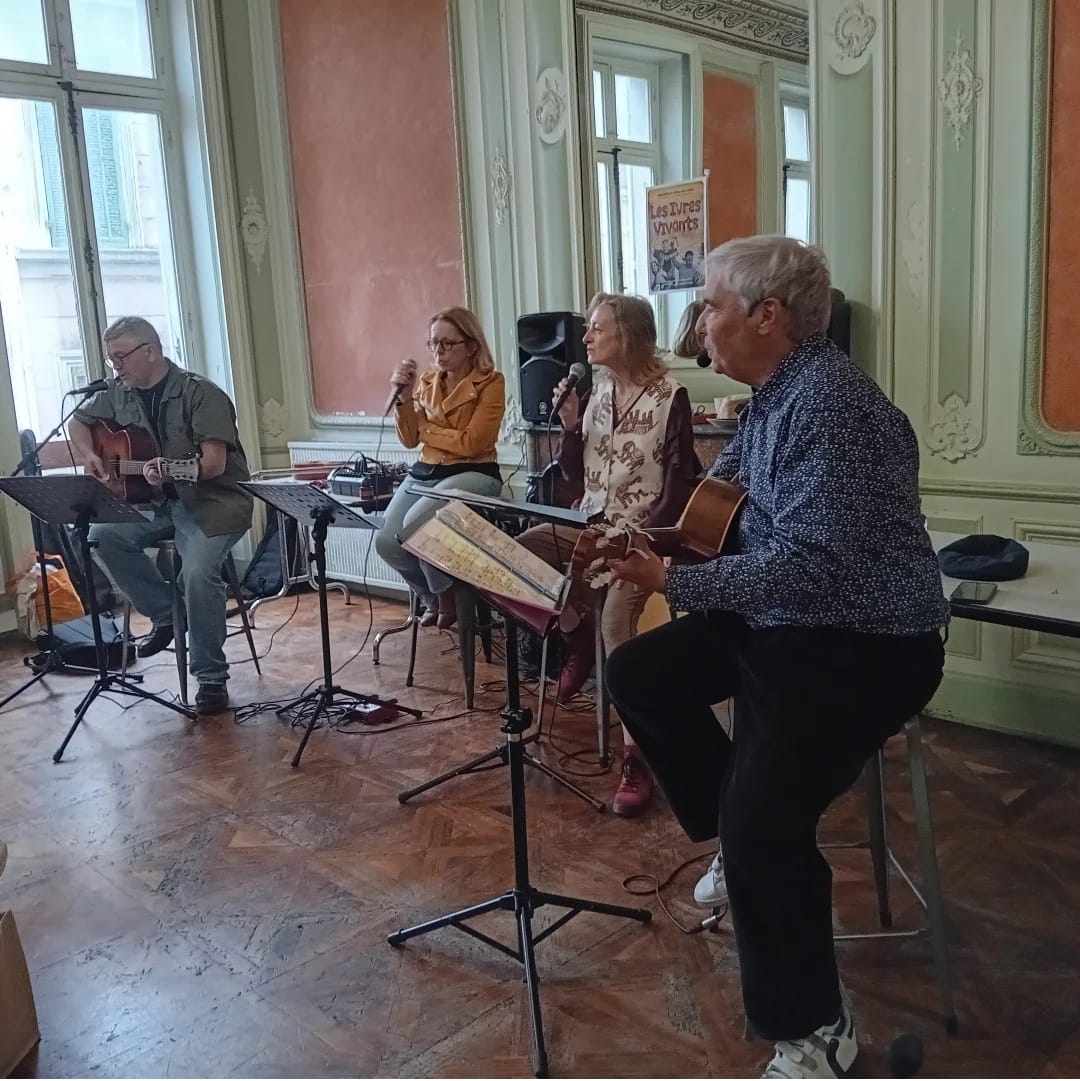 Les Ivres vivants en concert poétique « nouvelle comète »